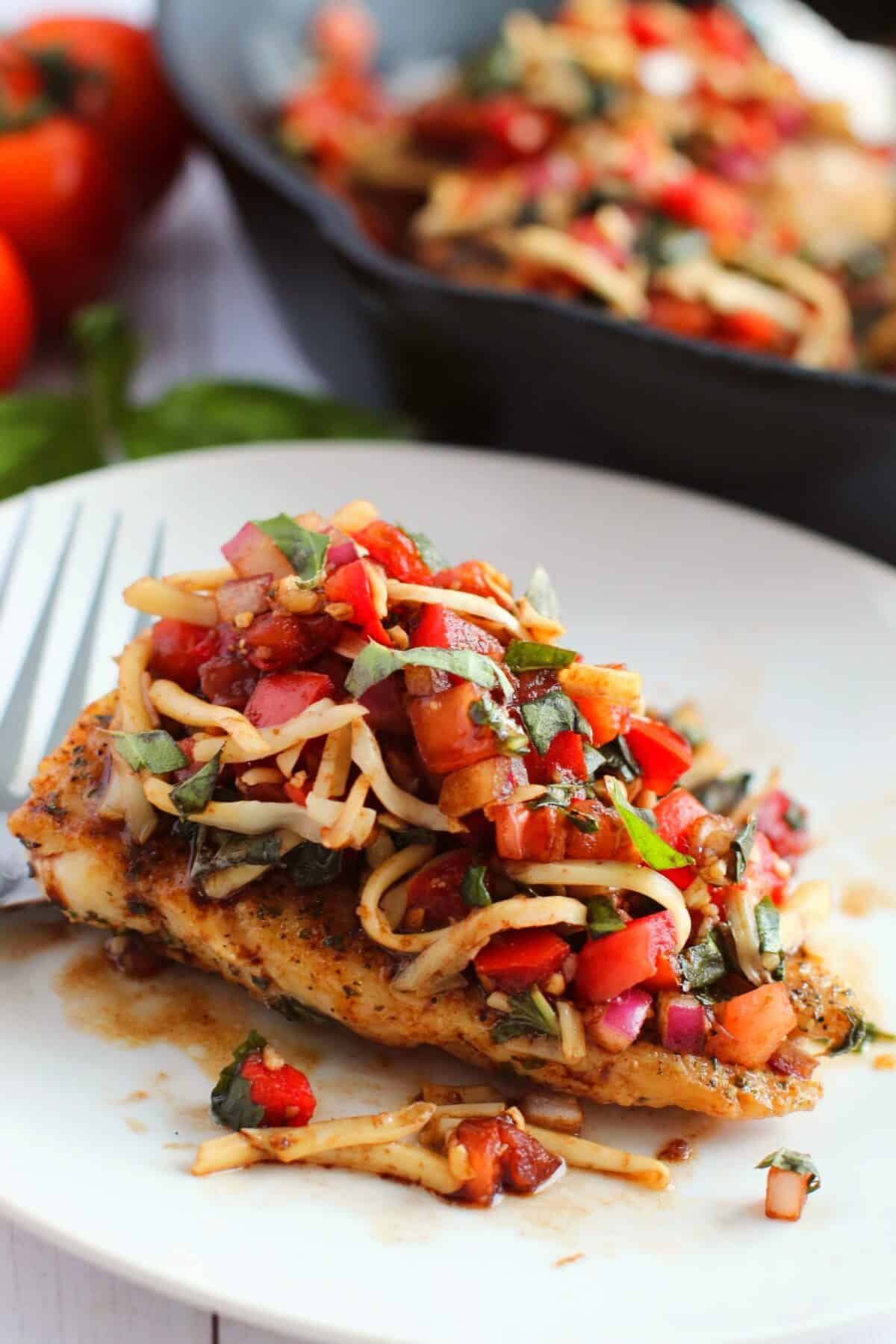 Skillet Bruschetta Chicken: Juicy, Seared with Ripe Tomato Topping